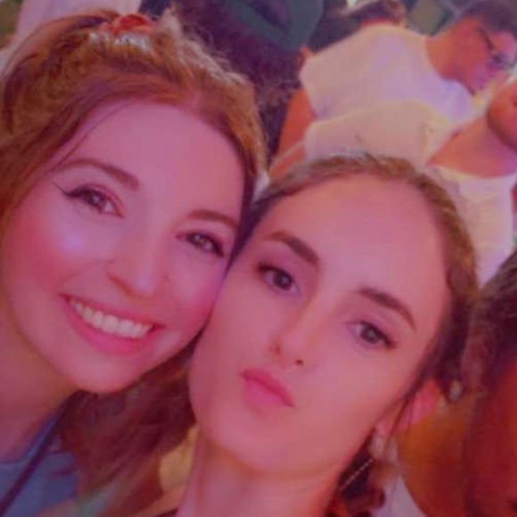 Meet your Posher, Rayn - Picture 5 of 16